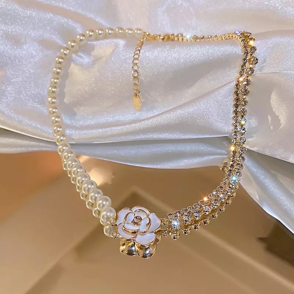 White Flower Crystal Choker Necklaces for Women